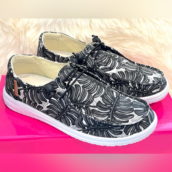 Corkys Shoes Nwtcorkys Kayak Canvas Slip On Sneakerssz 7black Palm